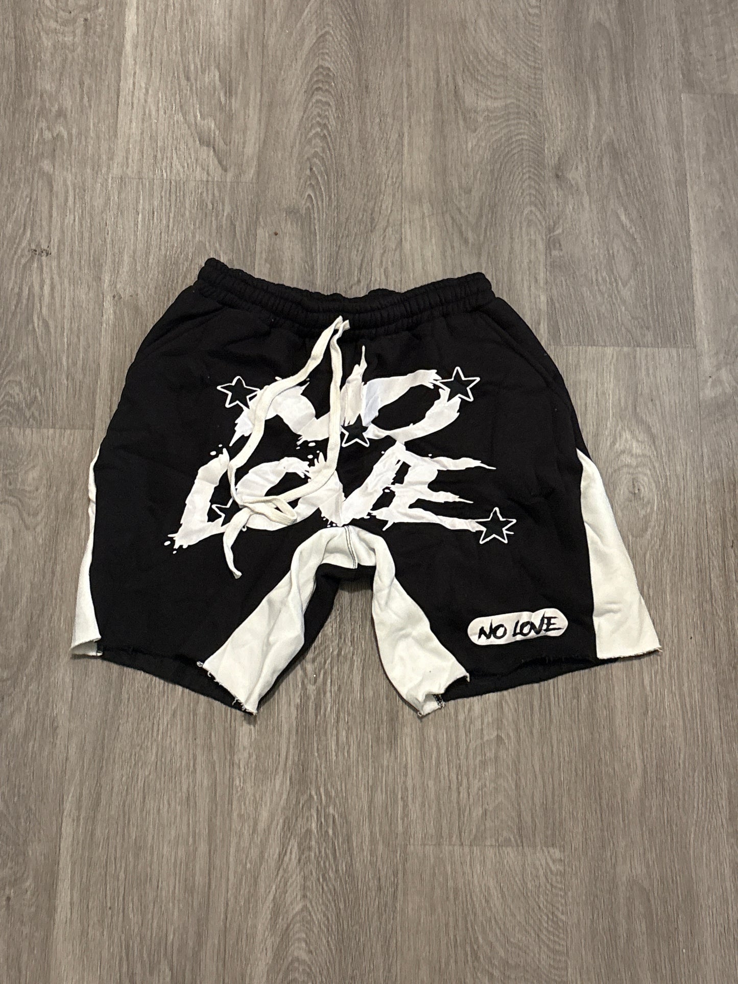 NOLOVE “SIGNATURE” SHORTS